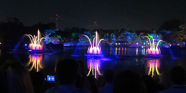 Novidades no Animal Kingdom: Rivers of Light