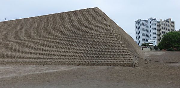 Huaca Pucllana