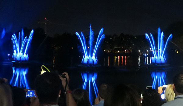 Novidades no Animal Kingdom: Rivers of Light