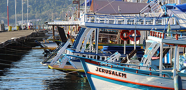 Passeio ao Saco do Mamanguá: cais de Paraty