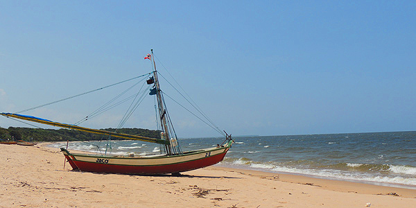 marajo-soure-Praia-de-Joanes-barco