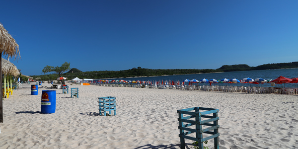 40alter-do-chao-Ilha-do-Amor-lago-verde