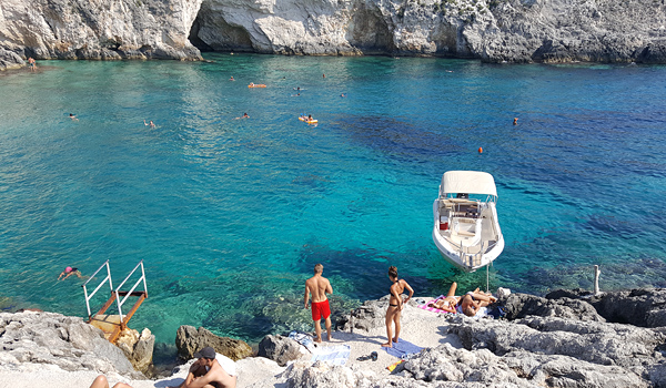 porto limnionas zakynthos