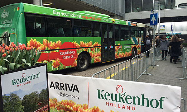 O que fazer em Amsterdã: ônibus para o Keukenhof