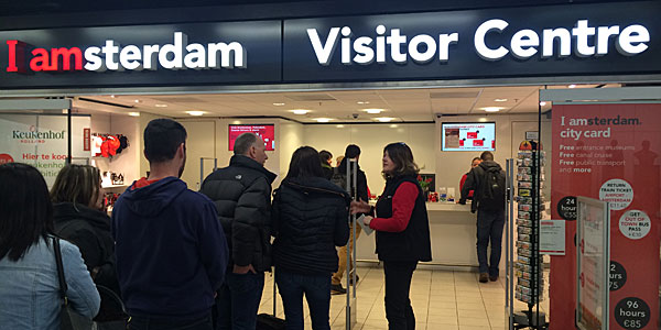 Como chegar em Amsterdã: posto de turismo do aeroporto