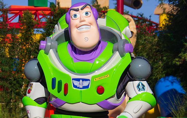 toy story land buzz lightyear