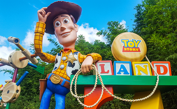 toy story land woody