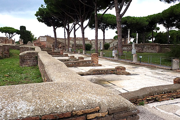 Ostia Antica: praça das corporações