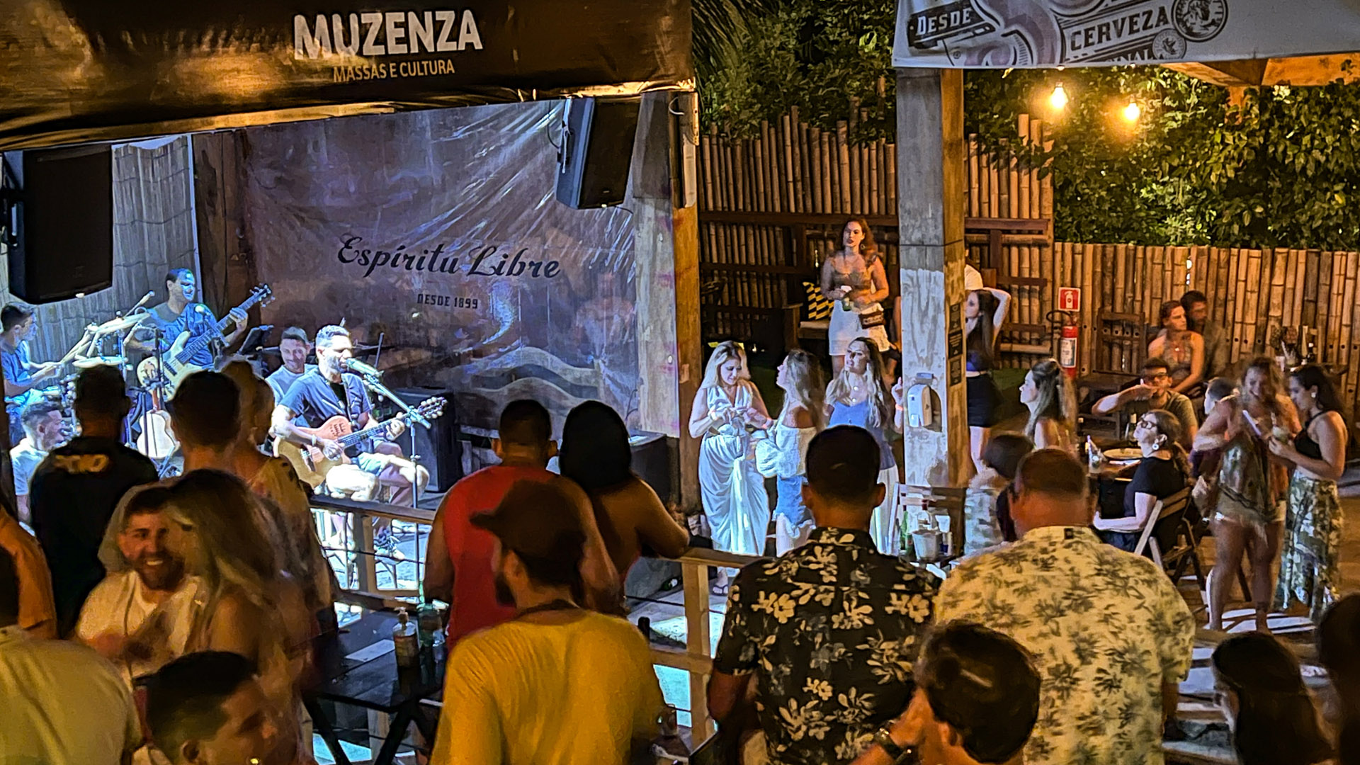 Noite em Fernando de Noronha: Muzenza