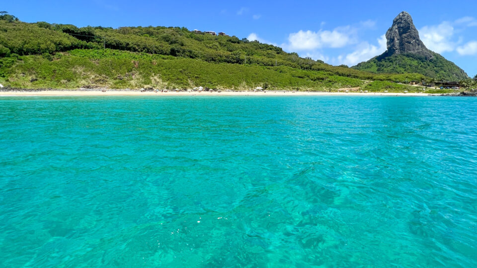 O que fazer em Fernando de Noronha: passeio de barco