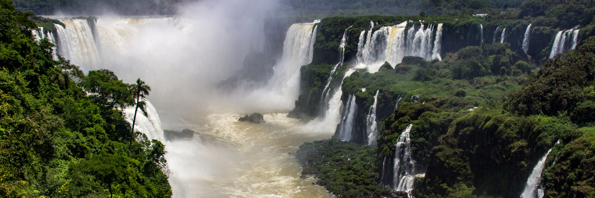 Cataratas do Iguaçu: lados brasileiro e argentino