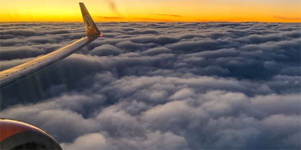 Viajar de avião na pandemia cuidados