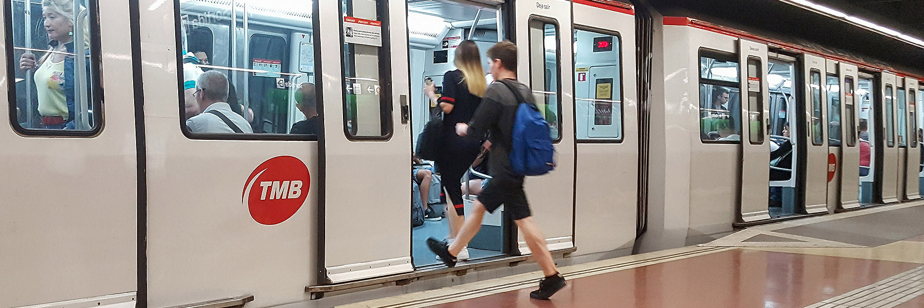 como se locomover em barcelona de metro