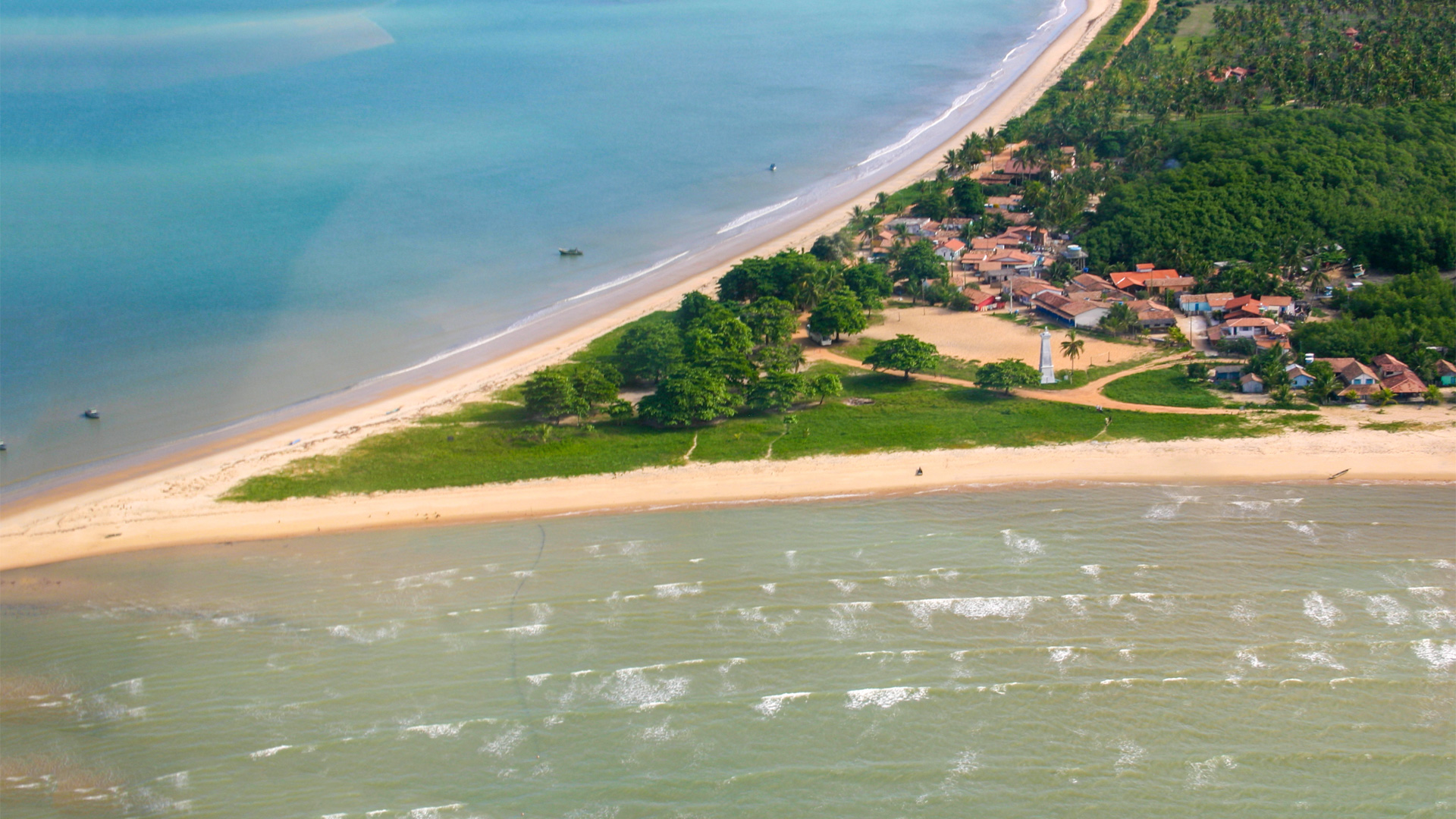 Corumbau: a praia que une beleza e sossego no Sul da Bahia