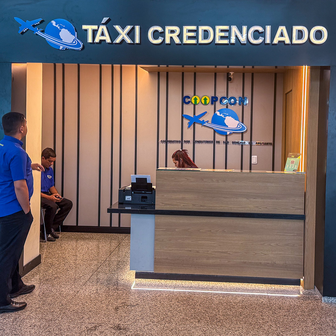 Como chegar a Natal - Guichê de táxi no aeroporto de Natal