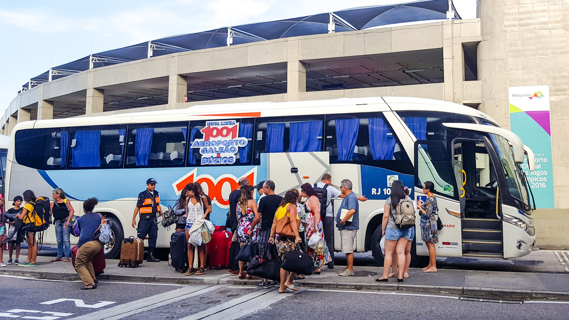 Como chegar a Búzios de ônibus saindo do Galeão