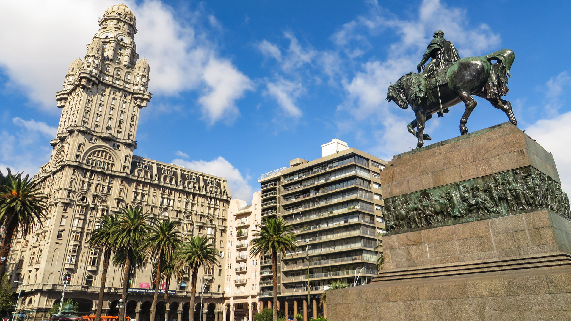 O que fazer em Montevidéu: Plaza Independencia