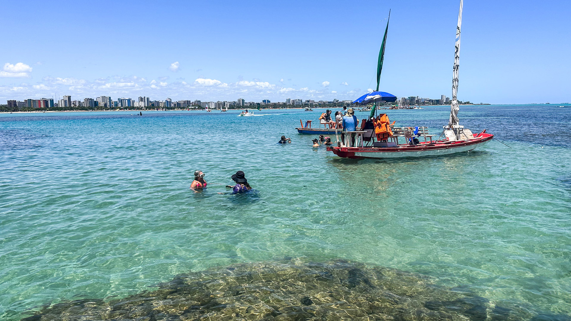 O que fazer em Maceió: piscinas naturais da Pajuçara