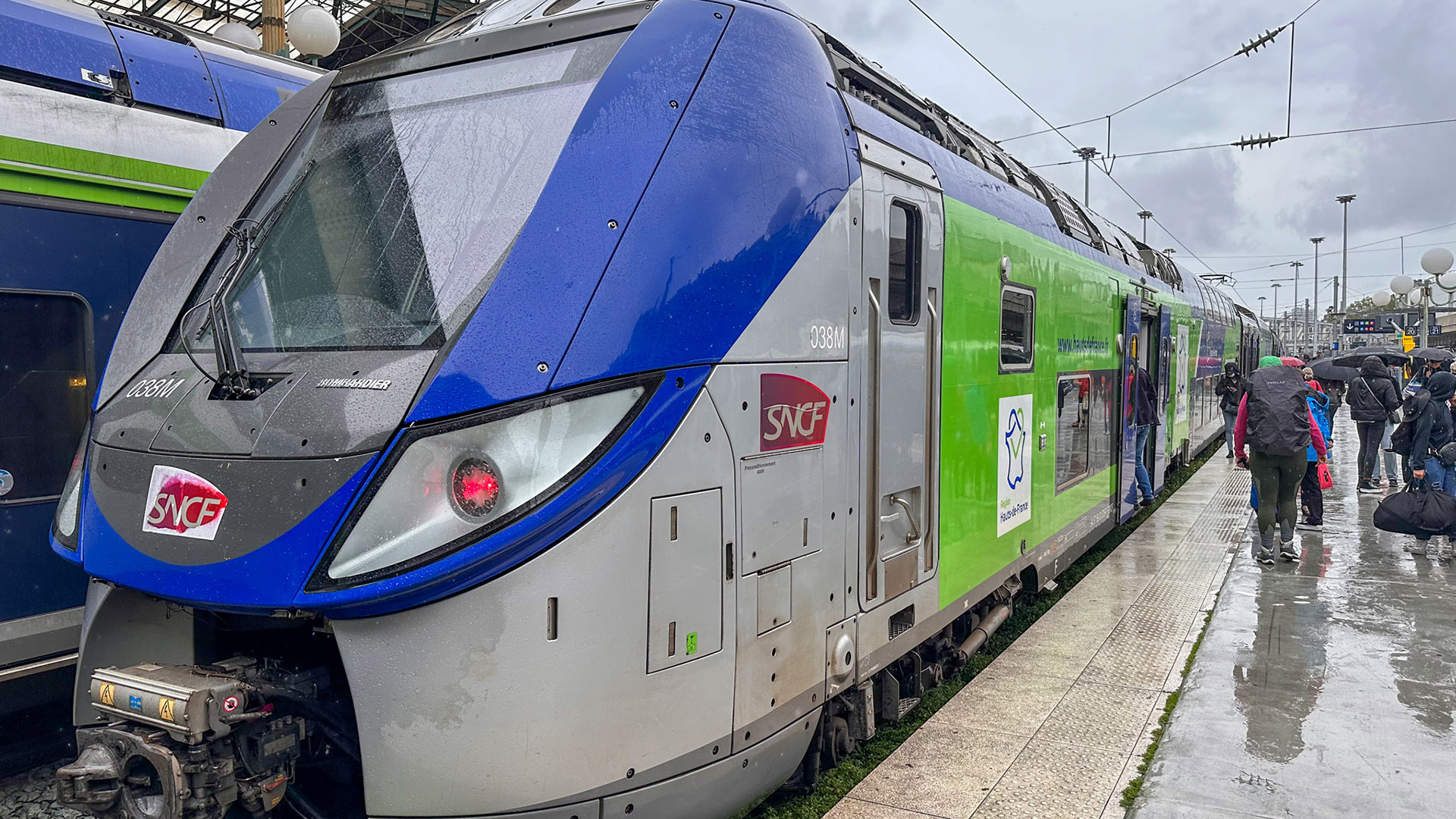 Transporte entre Paris e o aeroporto Beauvais de trem