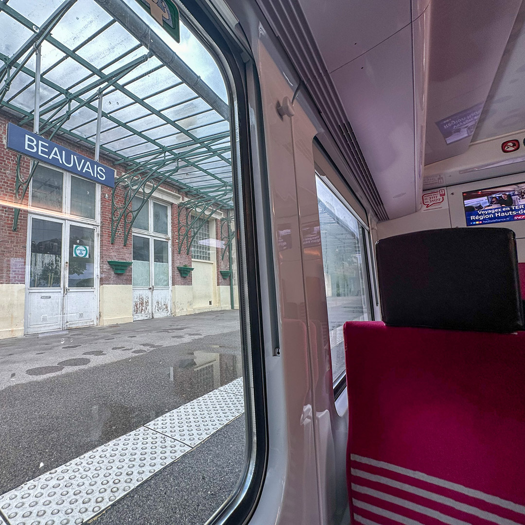 Como ir de Paris a Beauvais de trem