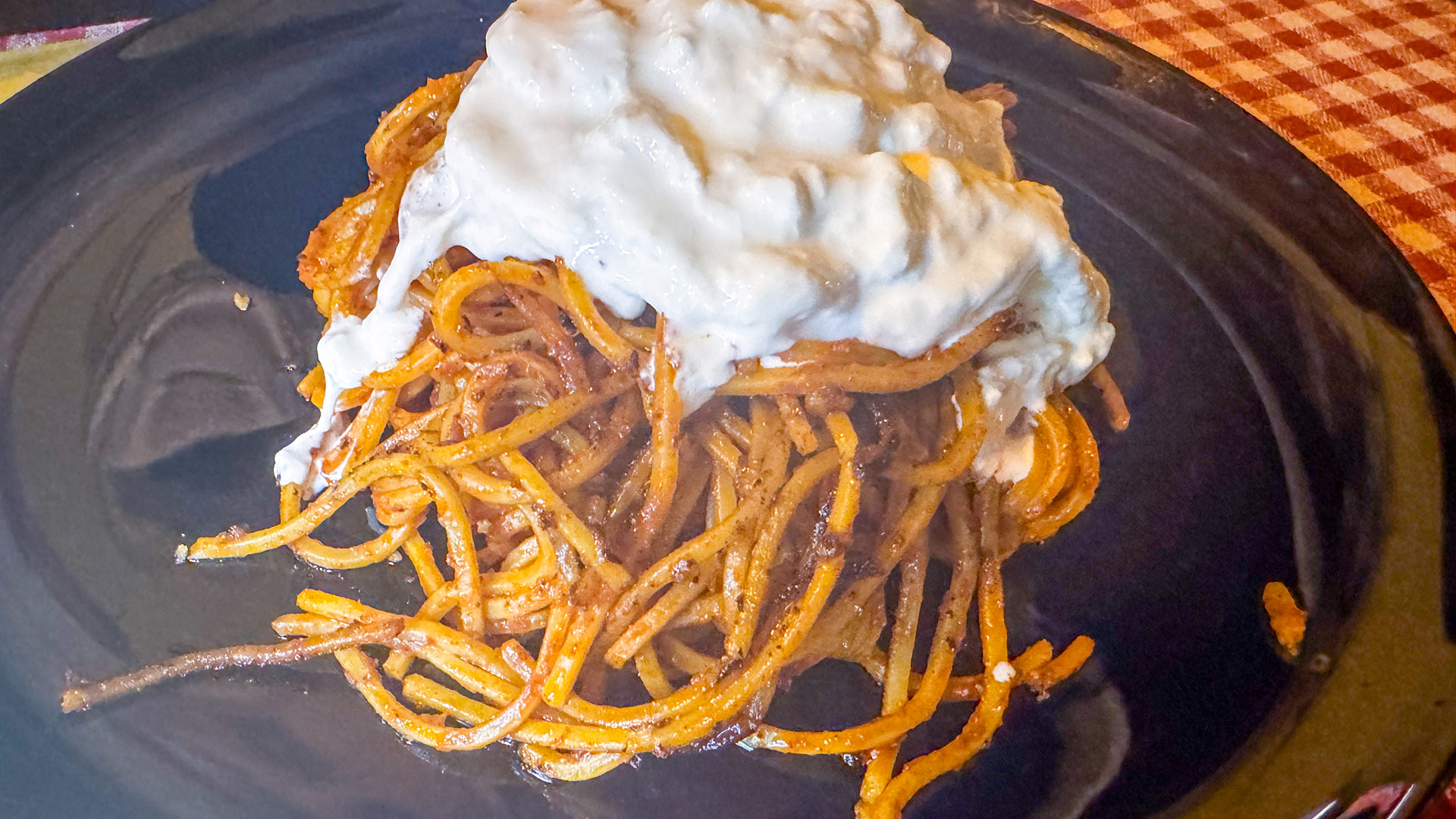 Spaghetti all'assassina restaurante Antò Bari Puglia