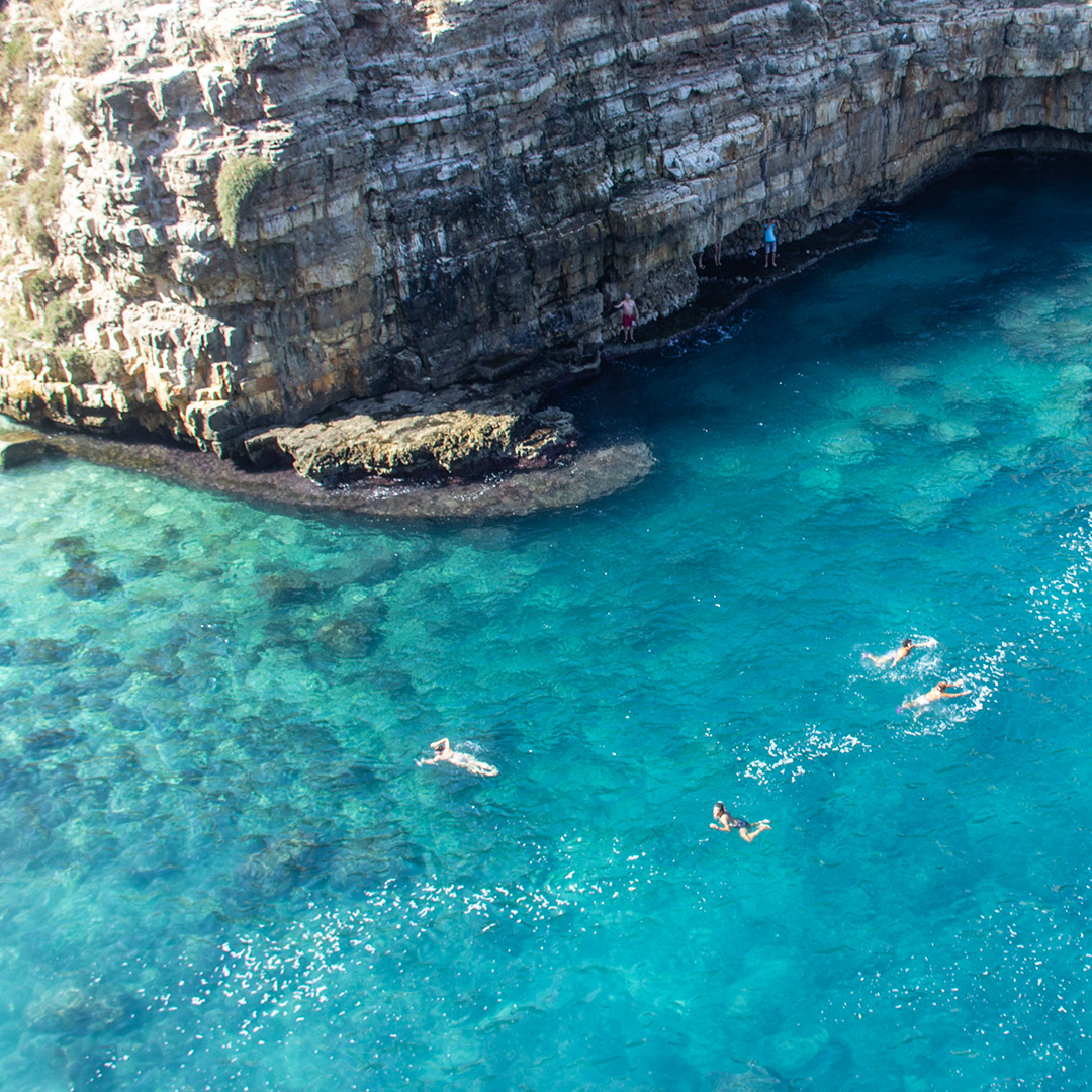 Vista do mirante Polignano a Mare Puglia