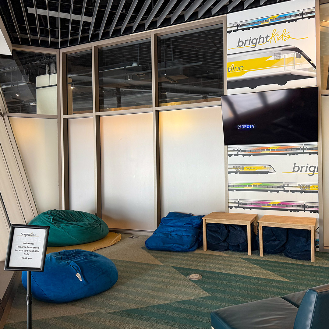 Como é viajar no trem bala entre Miami e Orlando 33