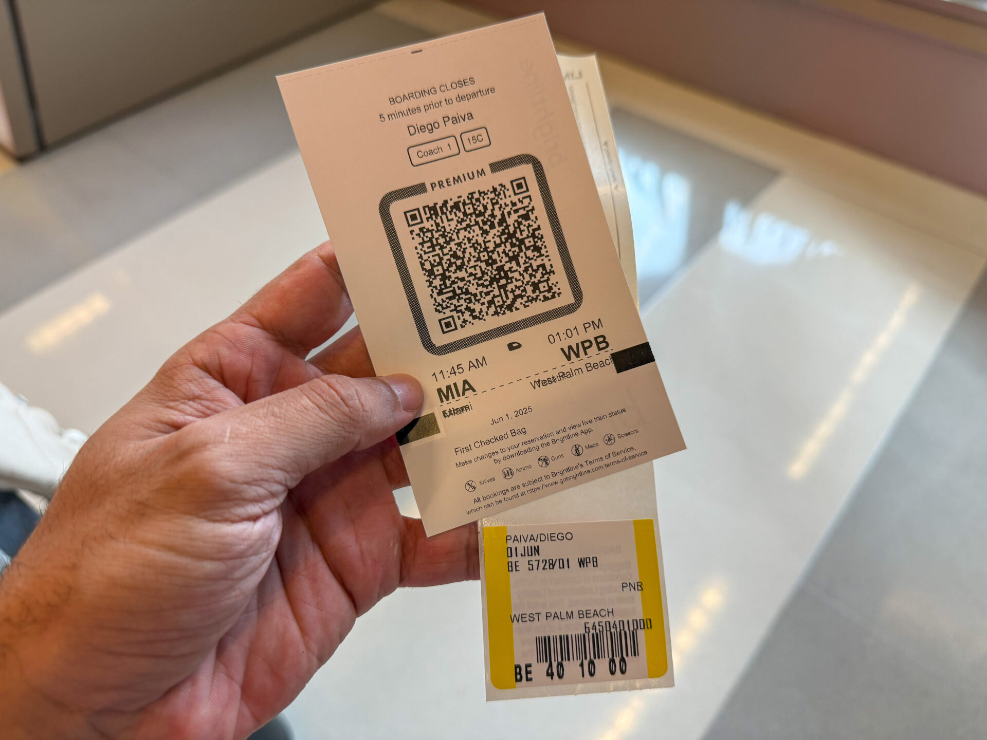 Como é viajar no trem bala entre Miami e Orlando 20