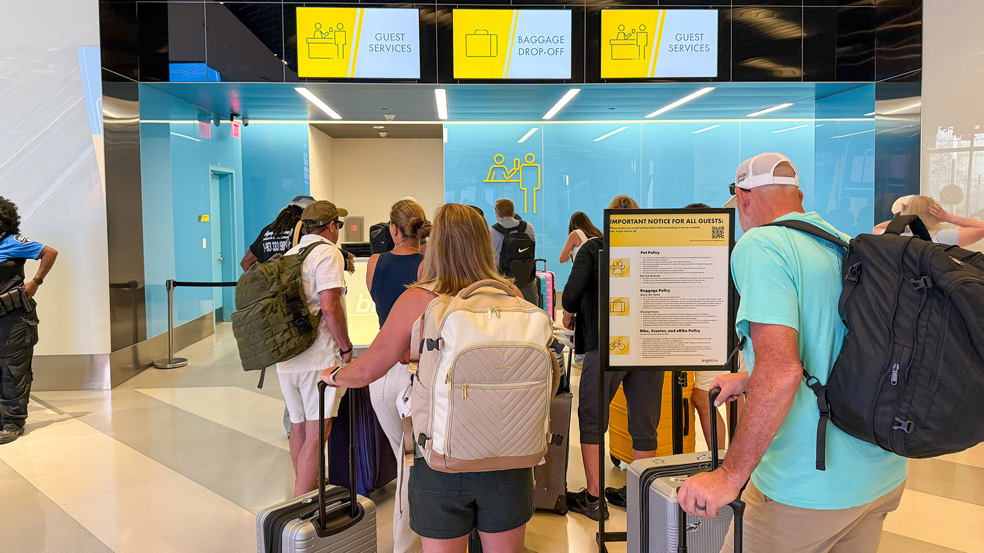 Como é viajar no trem bala entre Miami e Orlando 17