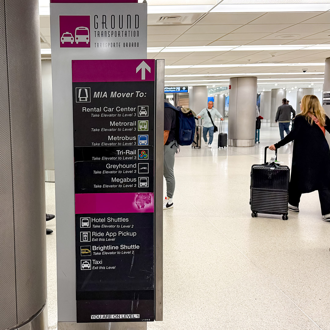 Como é viajar no trem bala entre Miami e Orlando 22